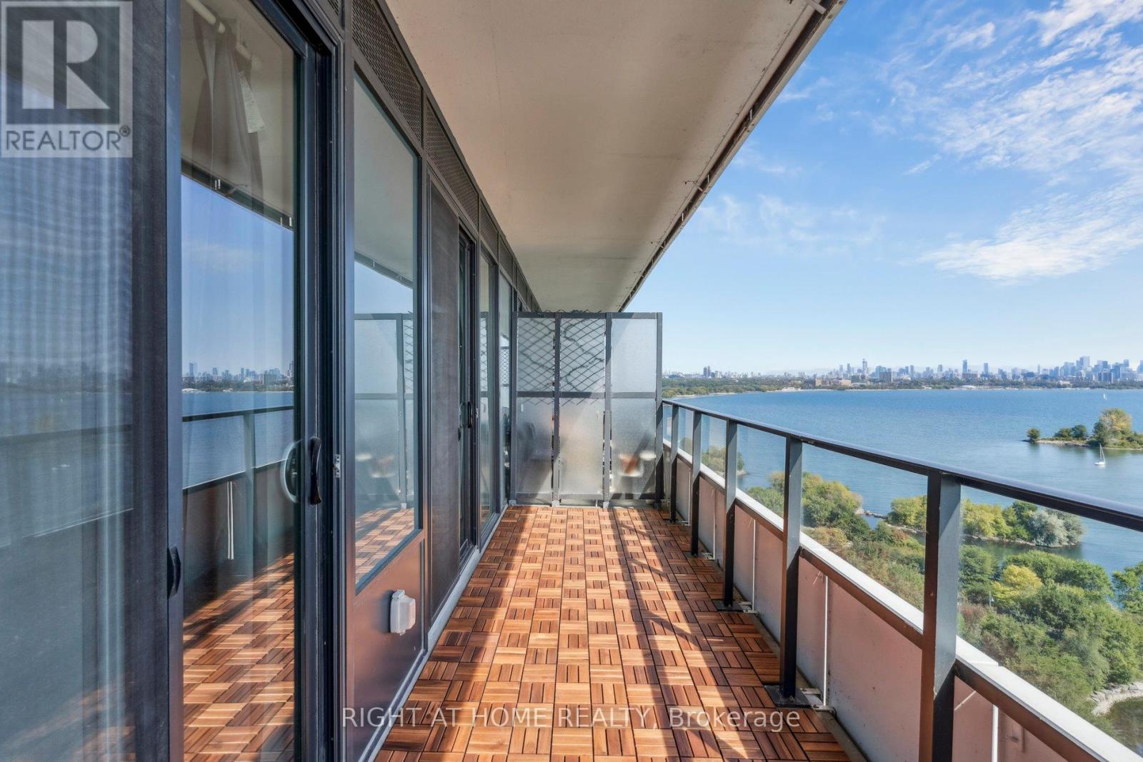 1409 - 20 Shore Breeze Drive, Toronto, Ontario  M8V 0C7 - Photo 8 - W12420839