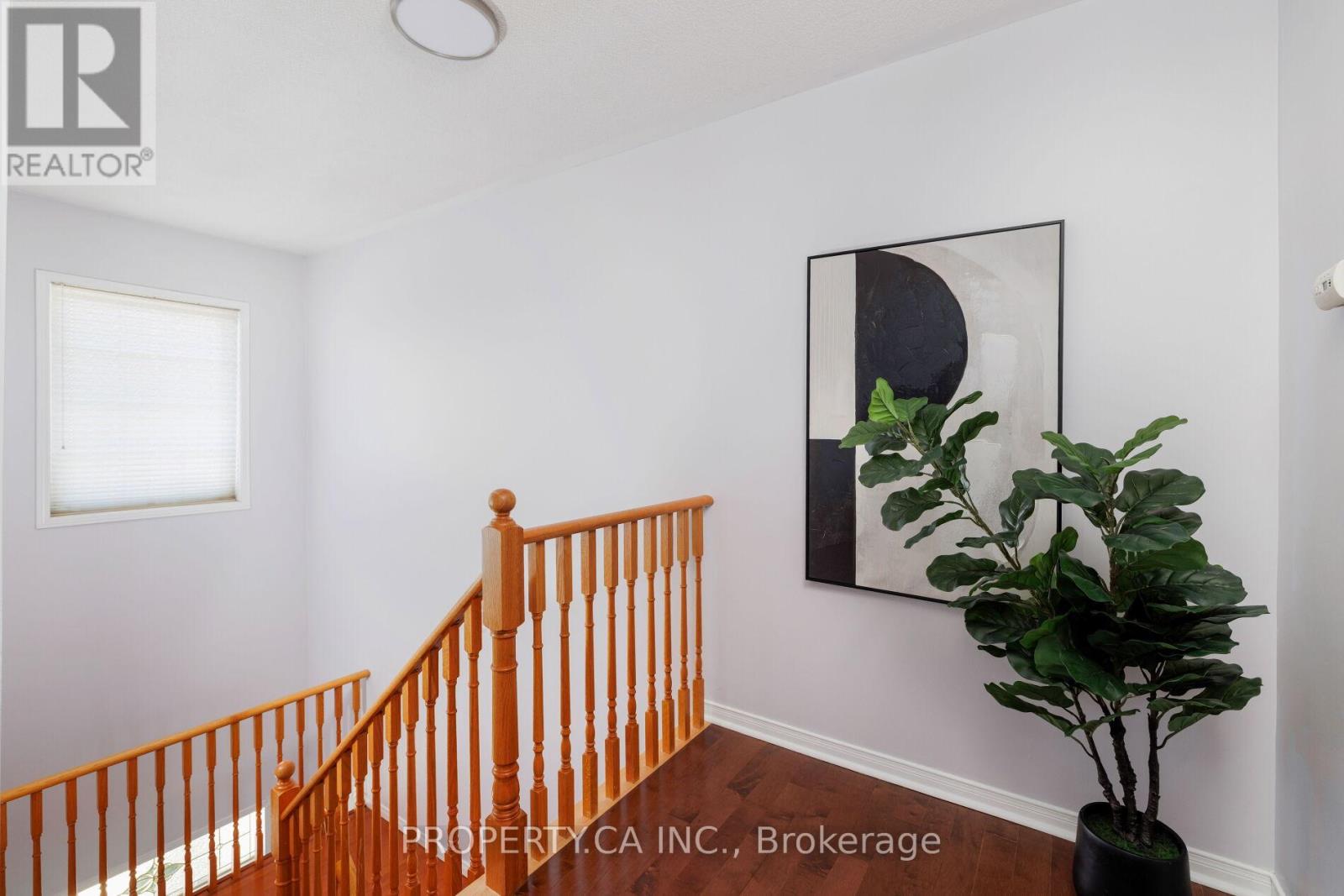 42 West Oak Crescent, Toronto, Ontario  M9N 3Z4 - Photo 22 - W12420878