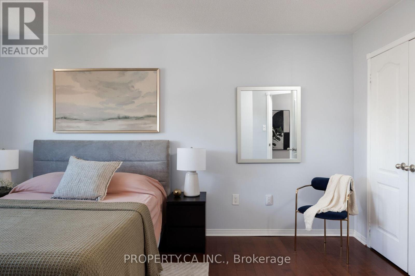 42 West Oak Crescent, Toronto, Ontario  M9N 3Z4 - Photo 24 - W12420878