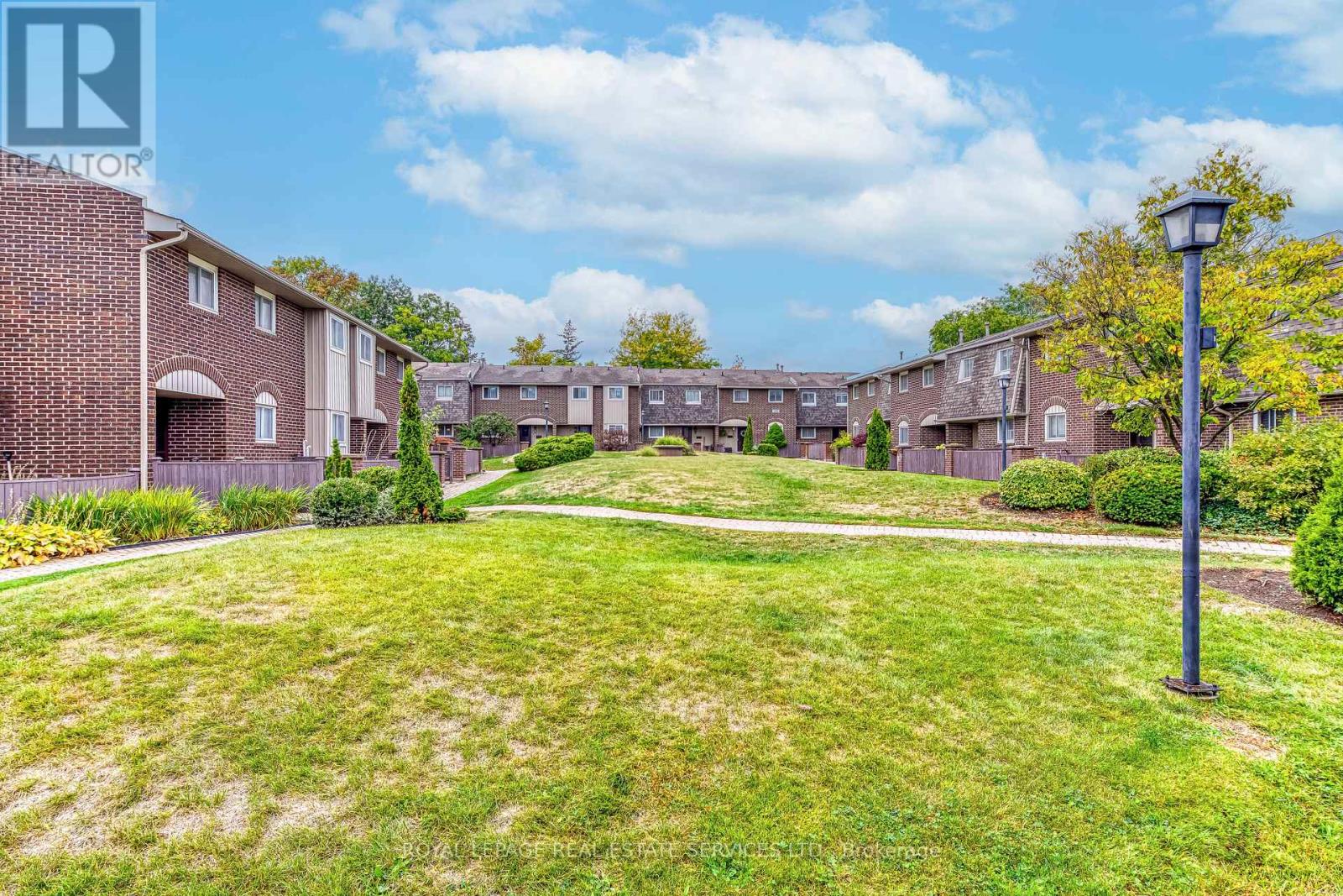 4 - 1294 GUELPH LINE, Burlington, Ontario