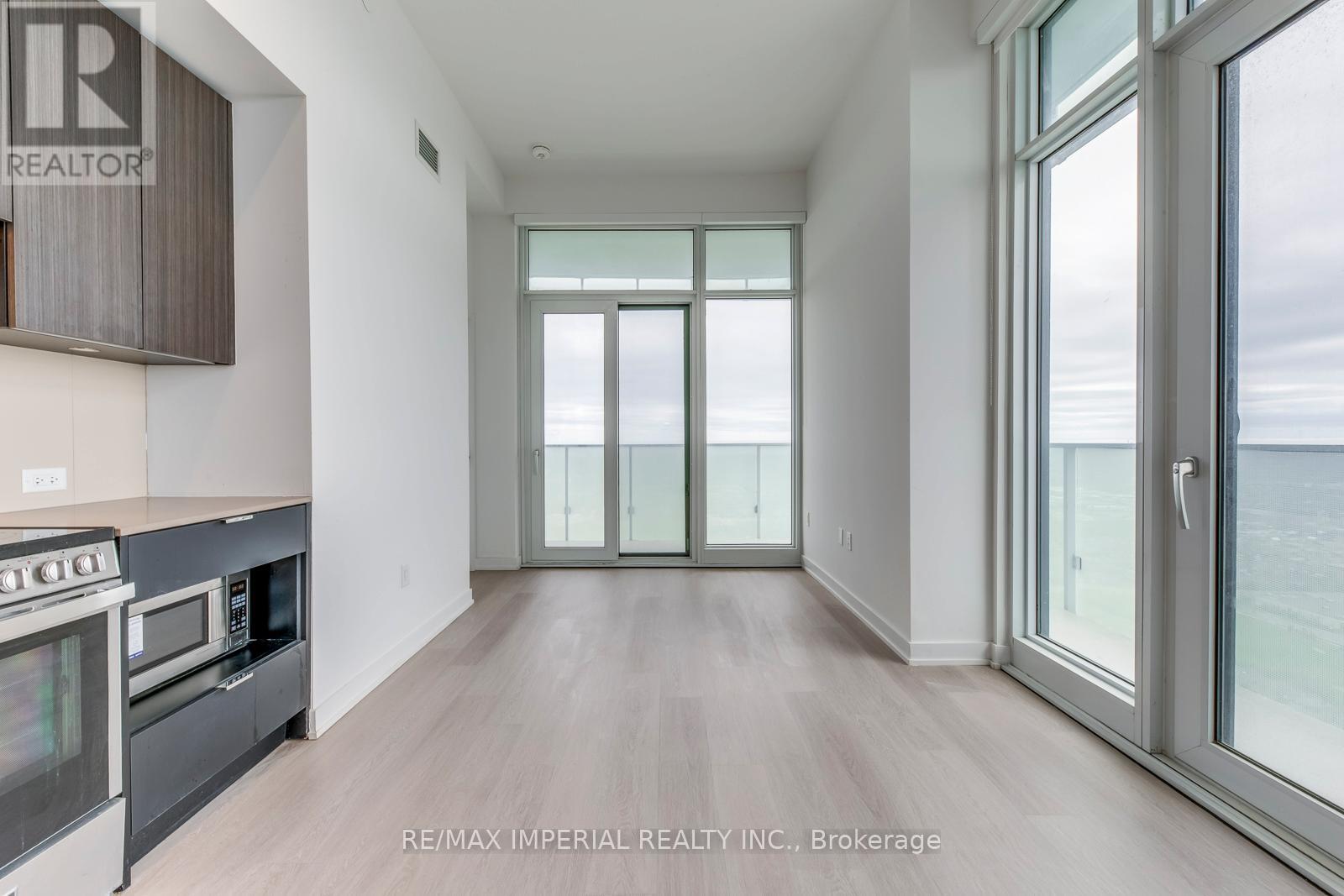 4909 - 3883 Quartz Road, Mississauga, Ontario  L5B 0M4 - Photo 10 - W12420895