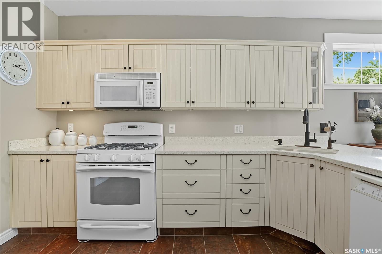 2852 Rae Street, Regina, Saskatchewan  S4S 1R3 - Photo 14 - SK013777