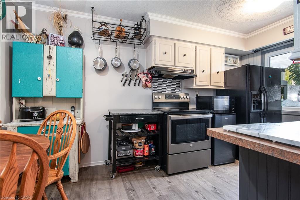 568 Strasburg Road, Kitchener, Ontario  N2E 1T8 - Photo 8 - 40769929