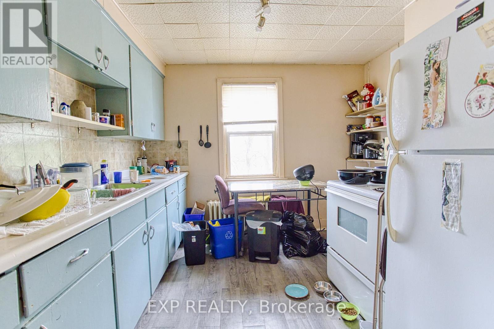 230 Welland Avenue, St. Catharines, Ontario  L2R 2P5 - Photo 4 - X12420803
