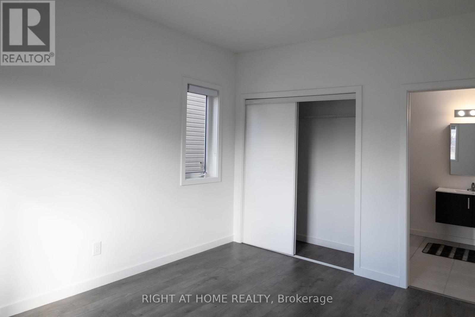 396 Chaffey Street, Welland, Ontario  L3B 2W4 - Photo 9 - X12420851