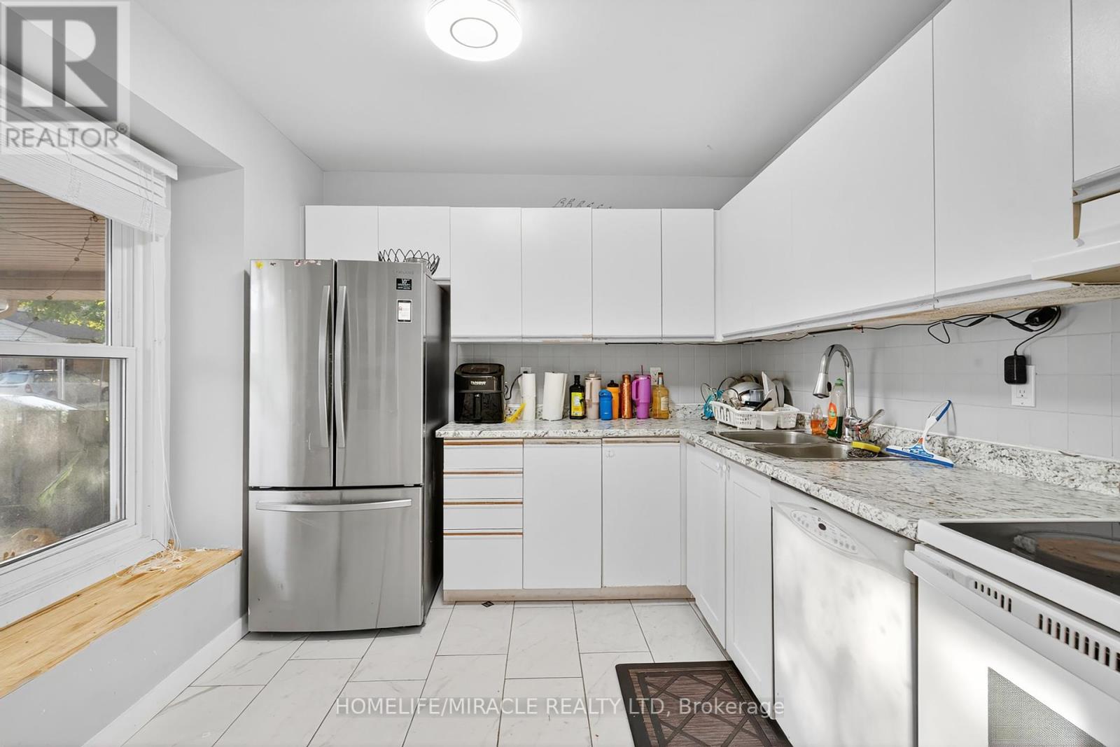 28 - 1318 Highbury Avenue N, London East, Ontario  N5Y 5E5 - Photo 11 - X12420879
