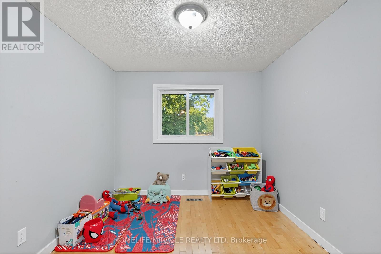 28 - 1318 Highbury Avenue N, London East, Ontario  N5Y 5E5 - Photo 23 - X12420879