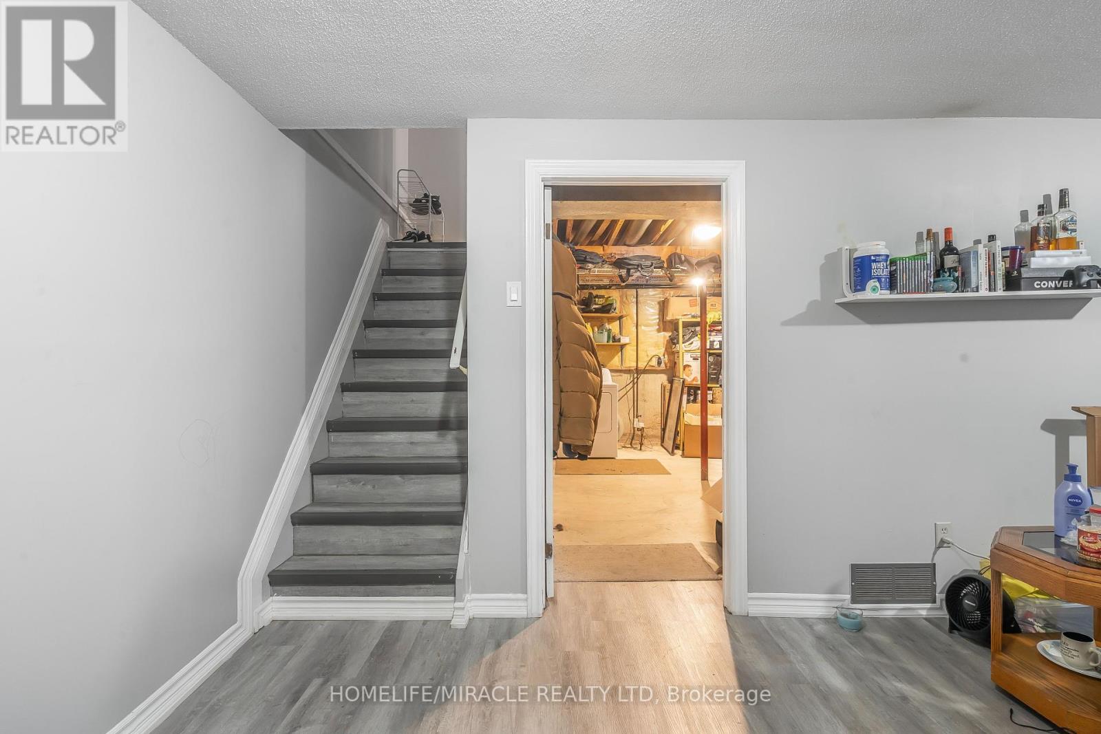 28 - 1318 Highbury Avenue N, London East, Ontario  N5Y 5E5 - Photo 31 - X12420879
