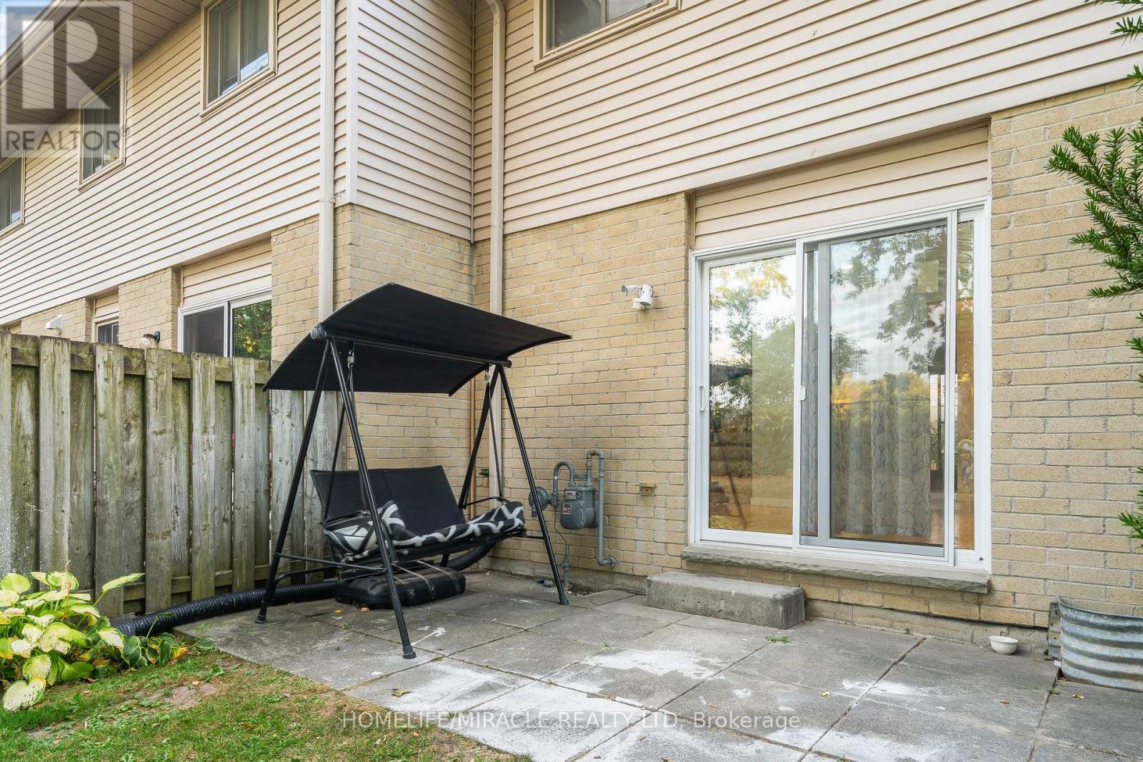 28 - 1318 Highbury Avenue N, London East, Ontario  N5Y 5E5 - Photo 33 - X12420879