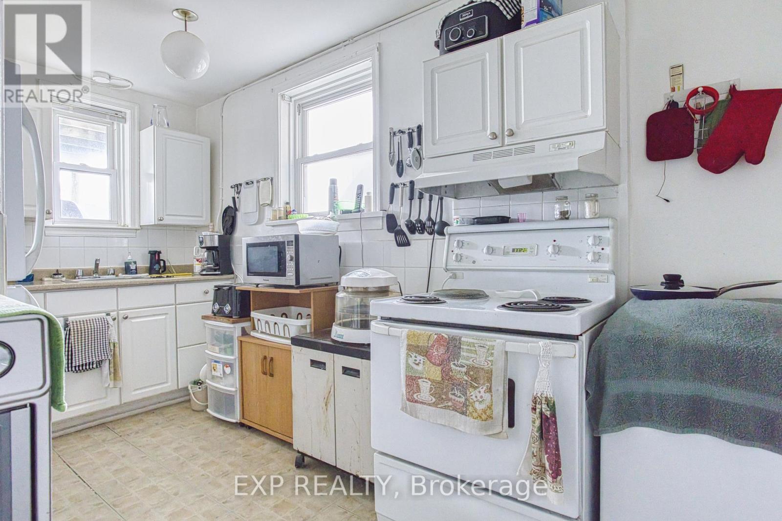 4727-4729 Ferguson Street, Niagara Falls, Ontario  L2E 2Z4 - Photo 11 - X12420883