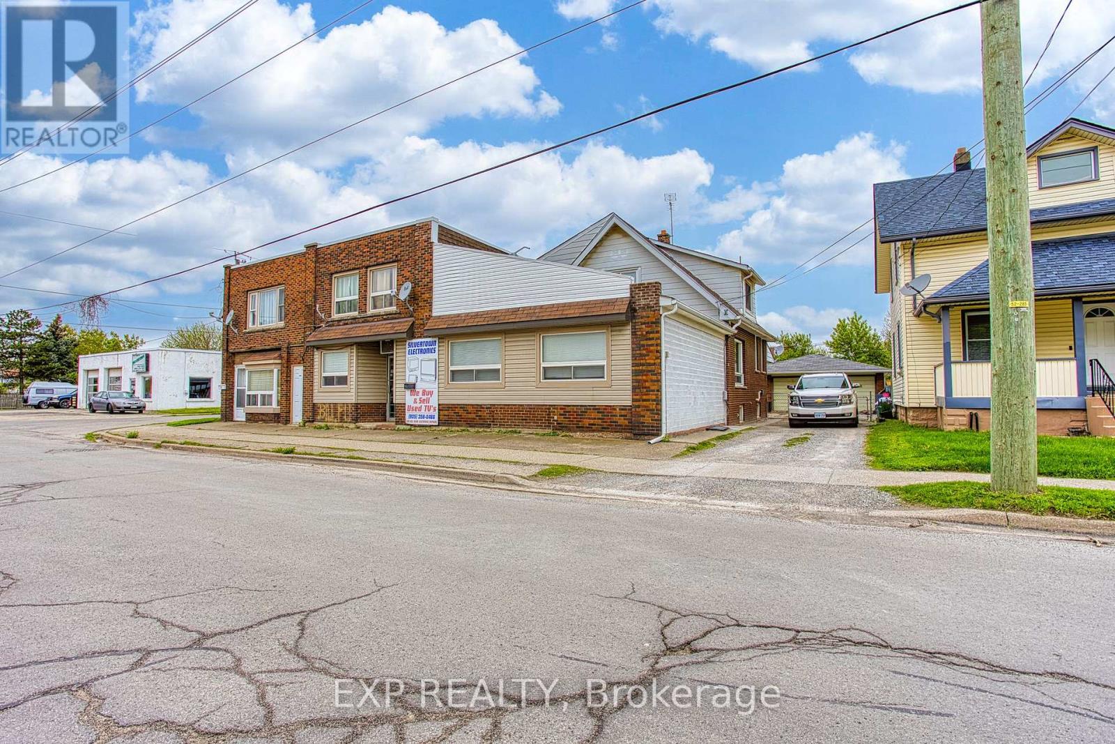 4727-4729 Ferguson Street, Niagara Falls, Ontario  L2E 2Z4 - Photo 2 - X12420883