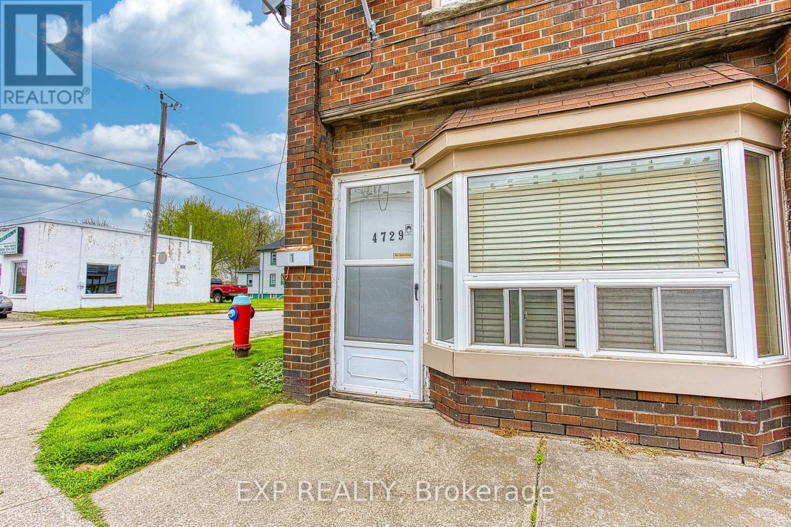 4727-4729 Ferguson Street, Niagara Falls, Ontario  L2E 2Z4 - Photo 3 - X12420883