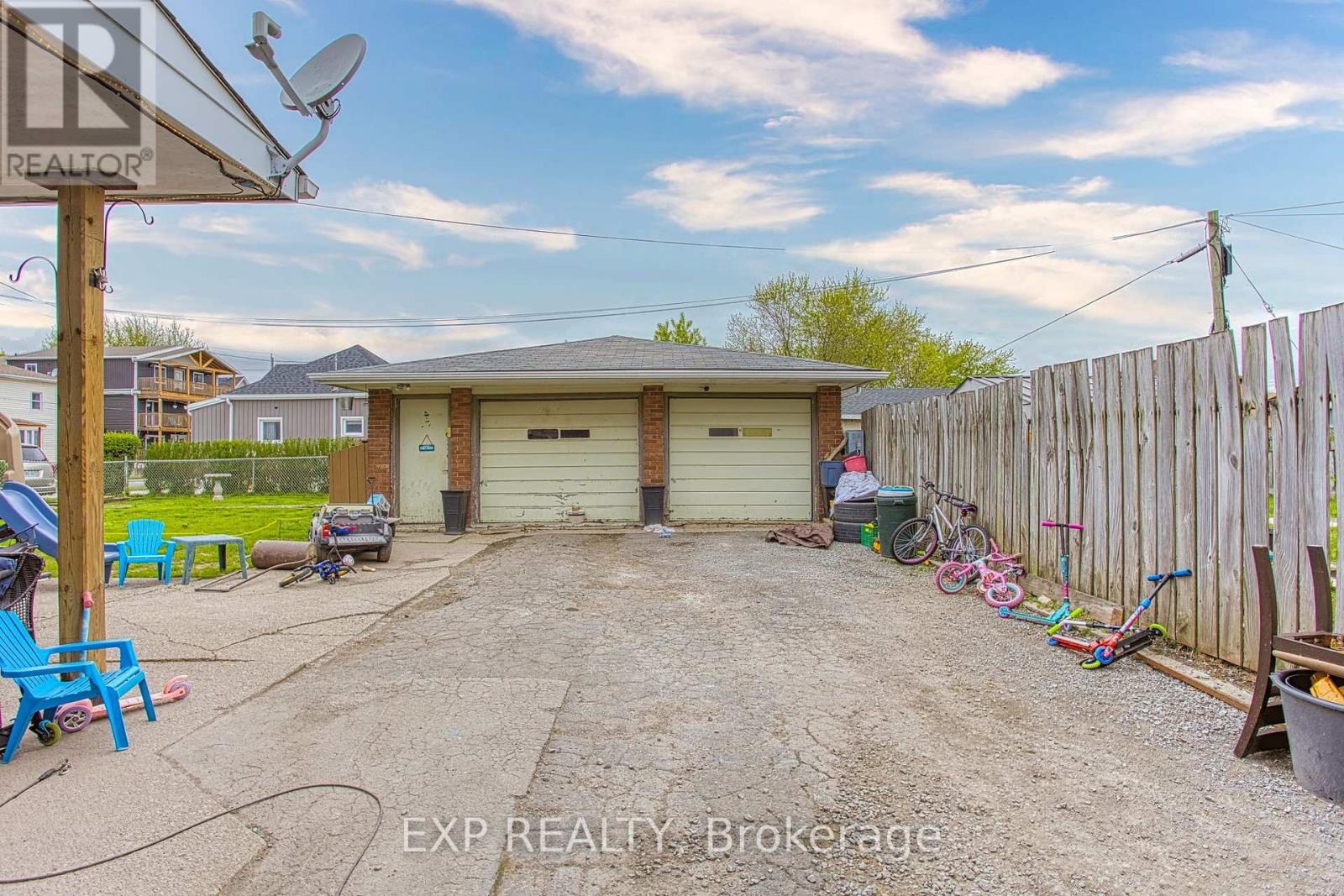 4727-4729 Ferguson Street, Niagara Falls, Ontario  L2E 2Z4 - Photo 6 - X12420883