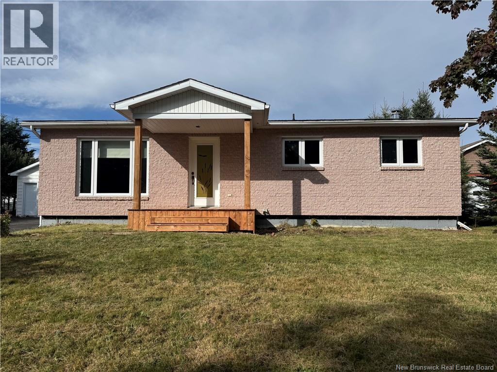 6 rue Beaulieu, Saint-Quentin, New Brunswick