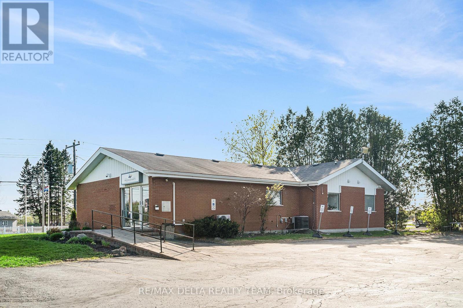 3713 Navan Road, Ottawa, Ontario  K1B 1H9 - Photo 42 - X12149125