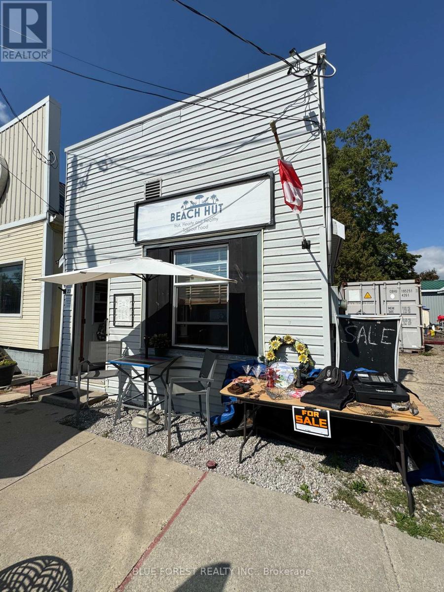 23 Wellington Street, Bayham, Ontario  N0J 1T0 - Photo 2 - X12421000