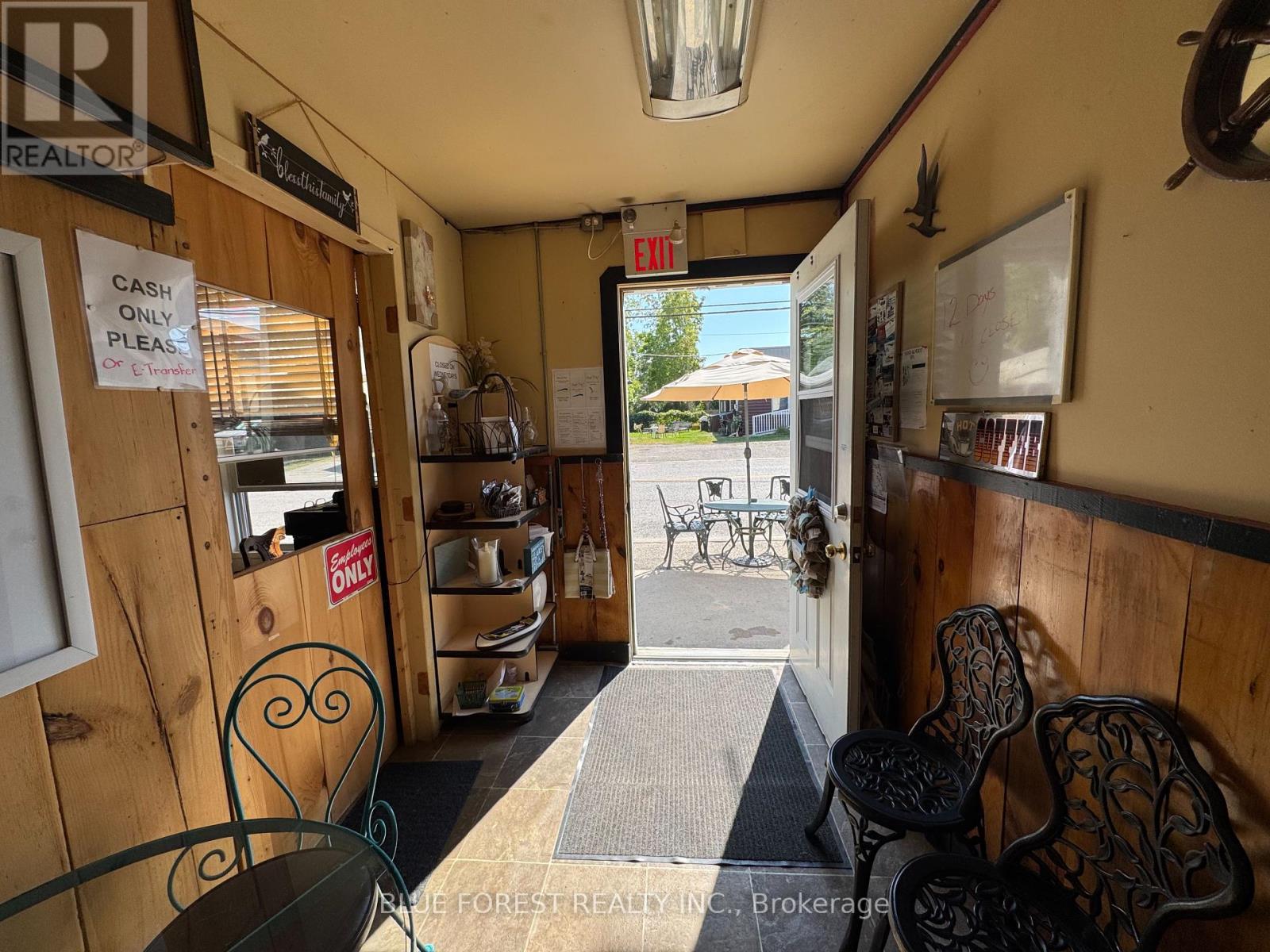 23 Wellington Street, Bayham, Ontario  N0J 1T0 - Photo 6 - X12421000