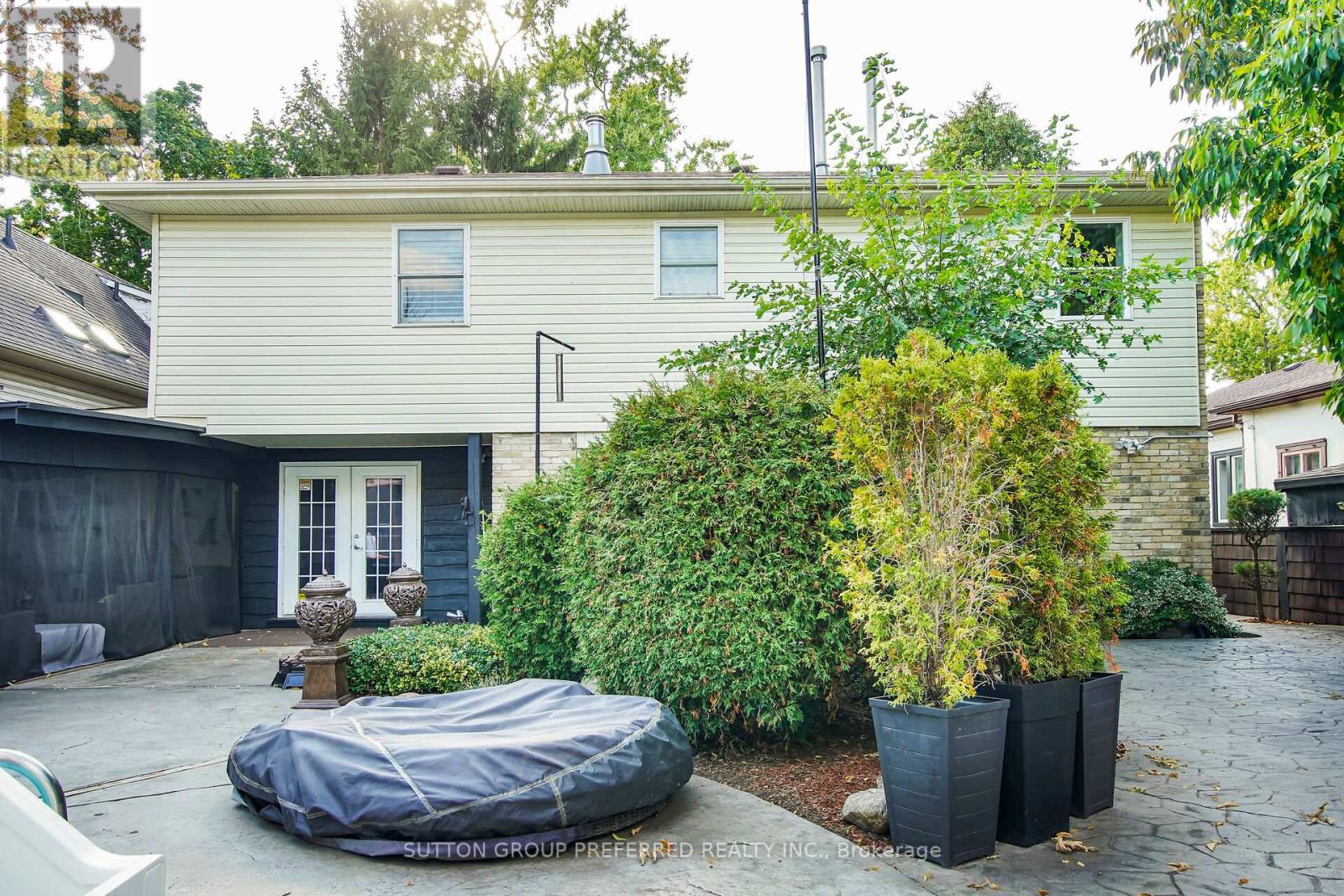 694 Colborne Street, London East, Ontario  N6A 3Z5 - Photo 32 - X12421057