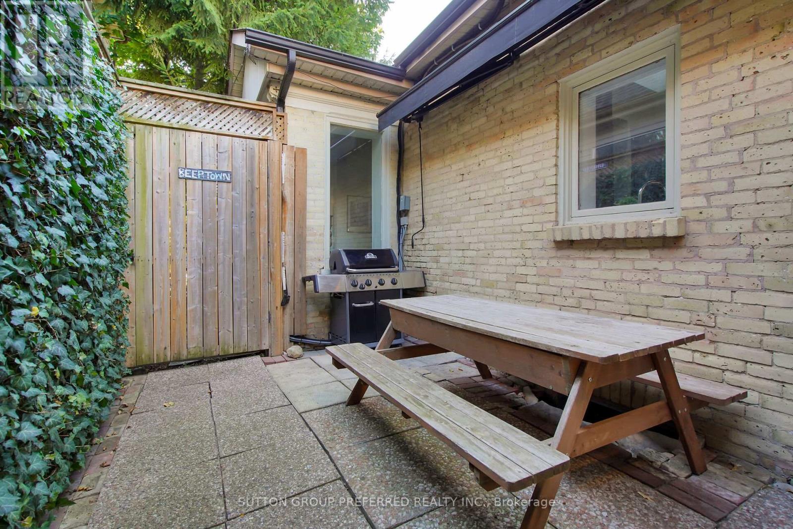 694 Colborne Street, London East, Ontario  N6A 3Z5 - Photo 37 - X12421057