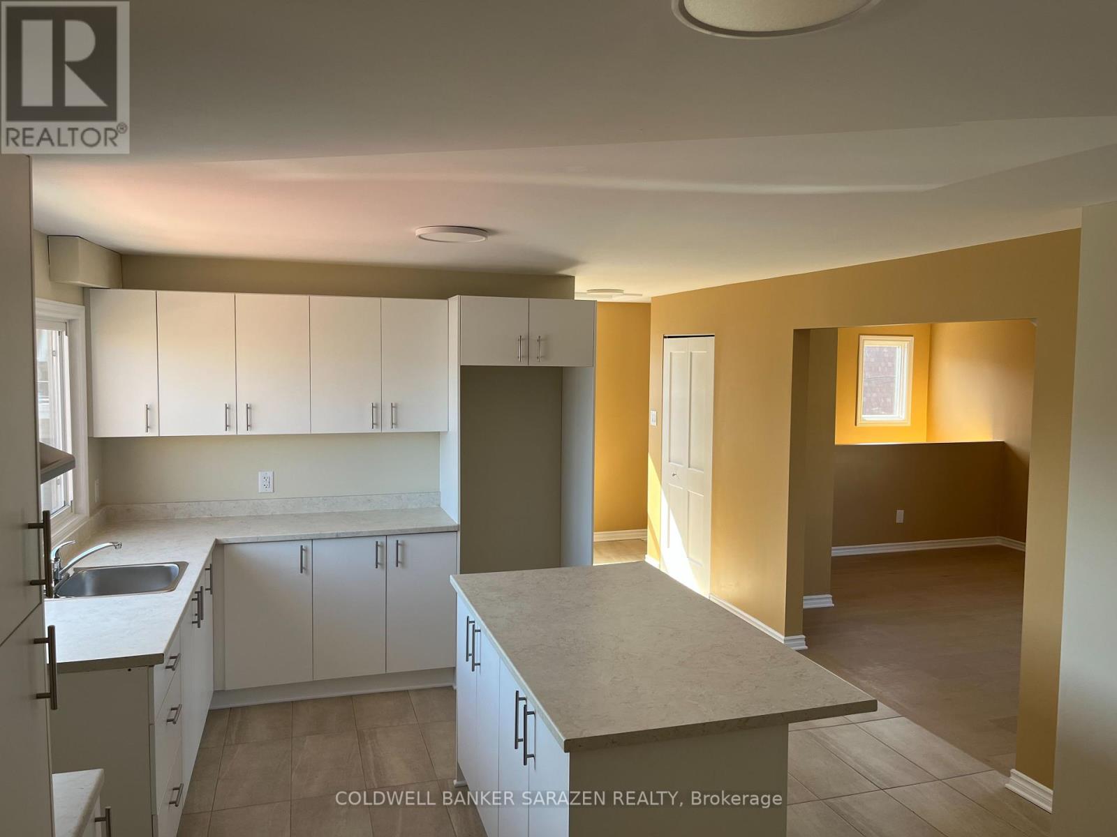 2 - 136 Deschamps Avenue, Ottawa, Ontario  K1L 5Z6 - Photo 11 - X12421094