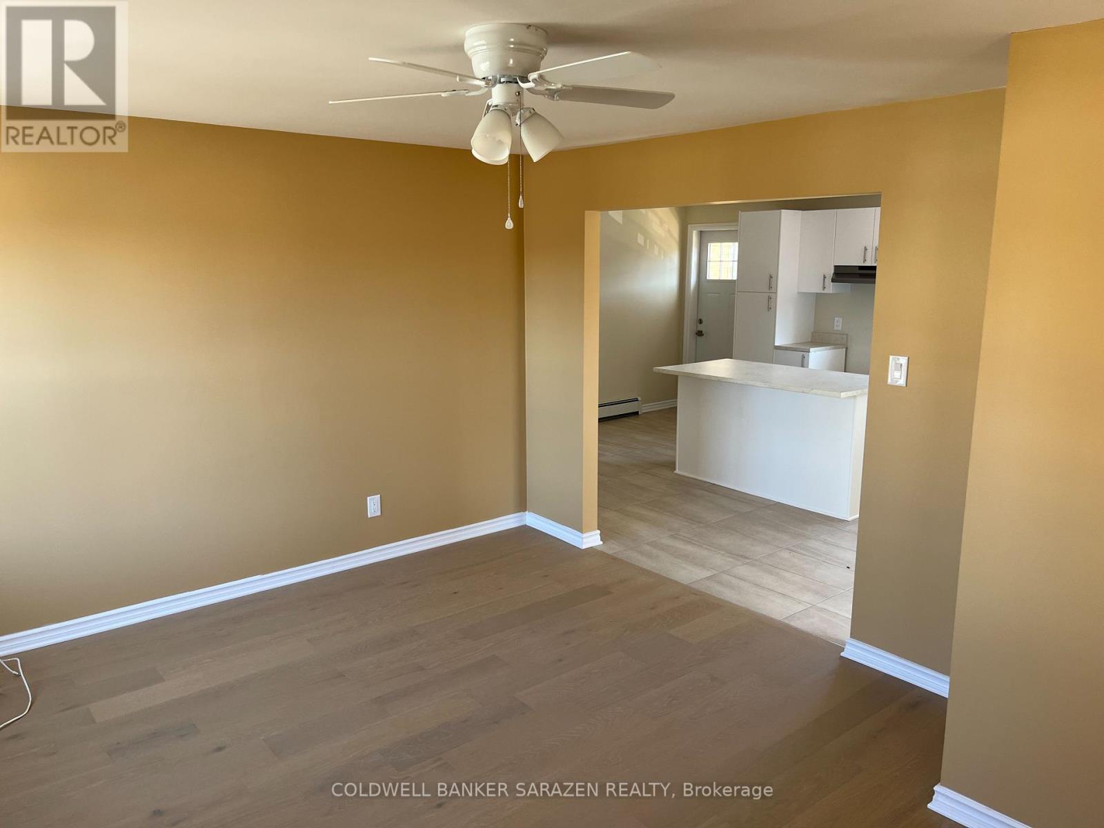 2 - 136 Deschamps Avenue, Ottawa, Ontario  K1L 5Z6 - Photo 6 - X12421094