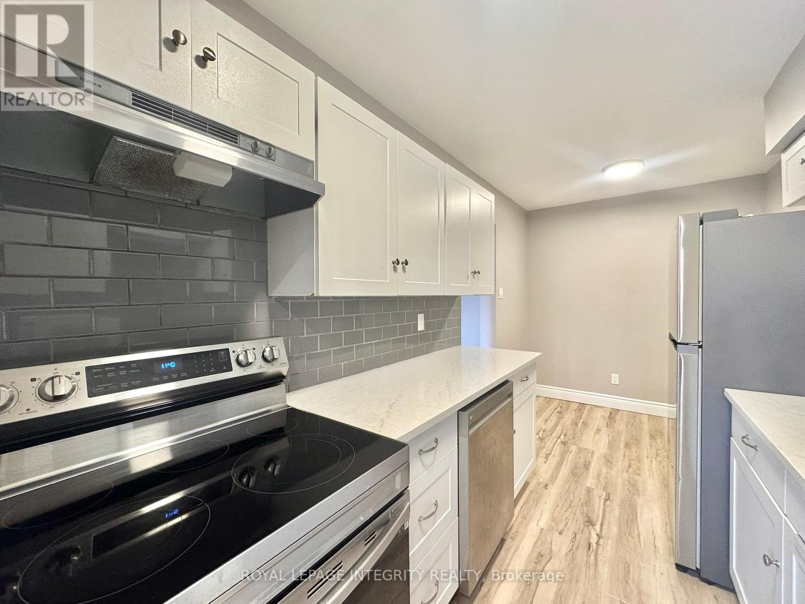 1584 Hoskins Crescent, Ottawa, Ontario  K4A 2J1 - Photo 6 - X12421105