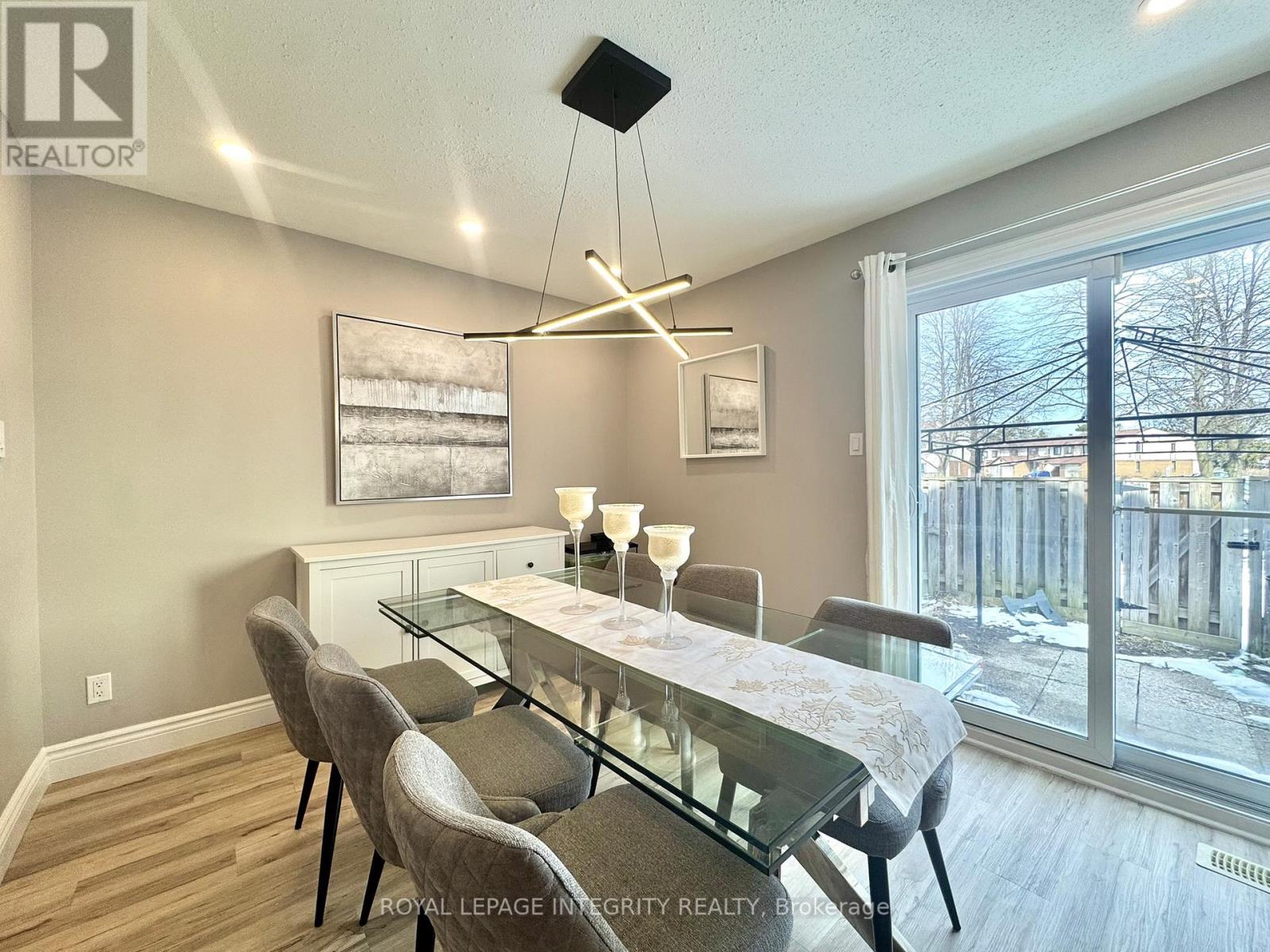 1584 Hoskins Crescent, Ottawa, Ontario  K4A 2J1 - Photo 9 - X12421105