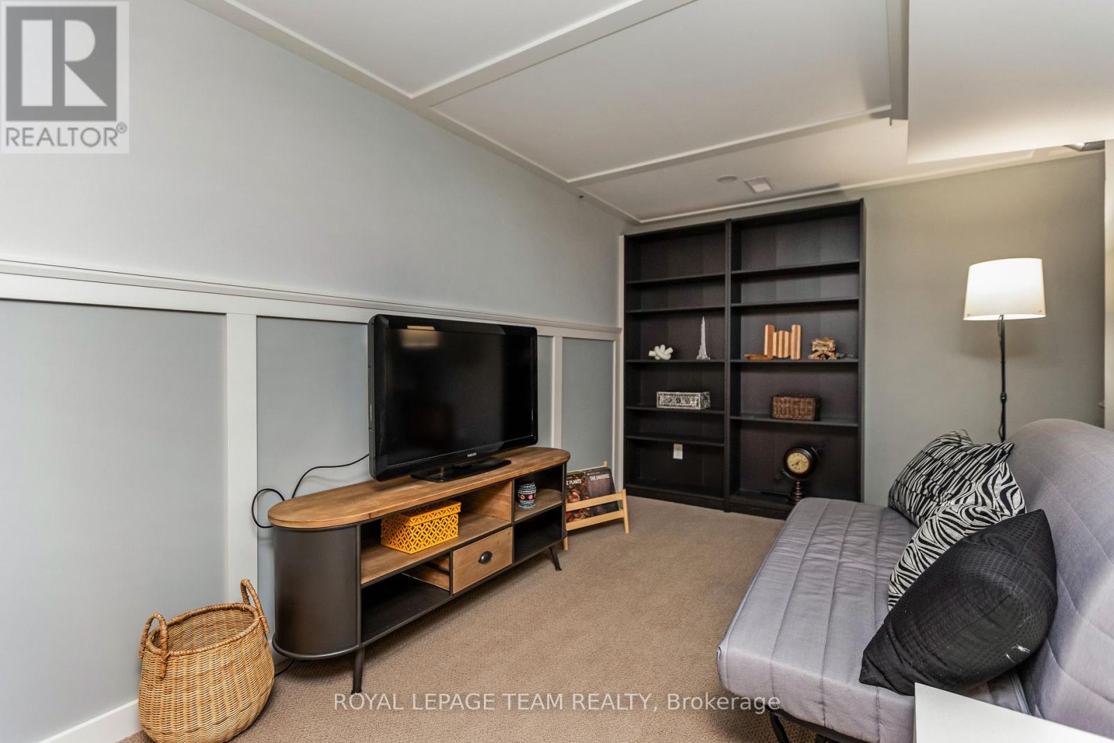 12 Pellan Crescent, Ottawa, Ontario  K2K 1J5 - Photo 23 - X12421108