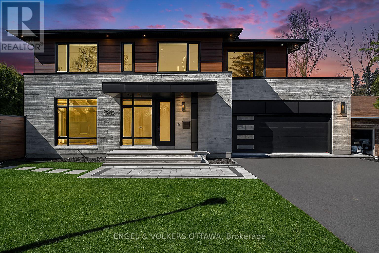 888 MELWOOD AVENUE, ottawa, Ontario