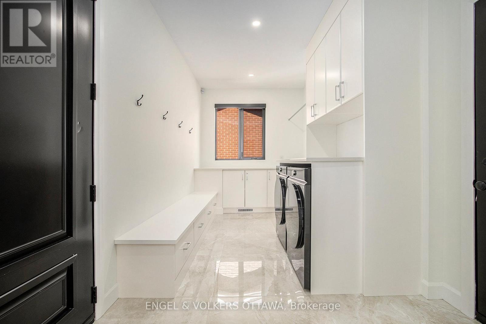 888 Melwood Avenue, Ottawa, Ontario  K2A 3C3 - Photo 19 - X12421158