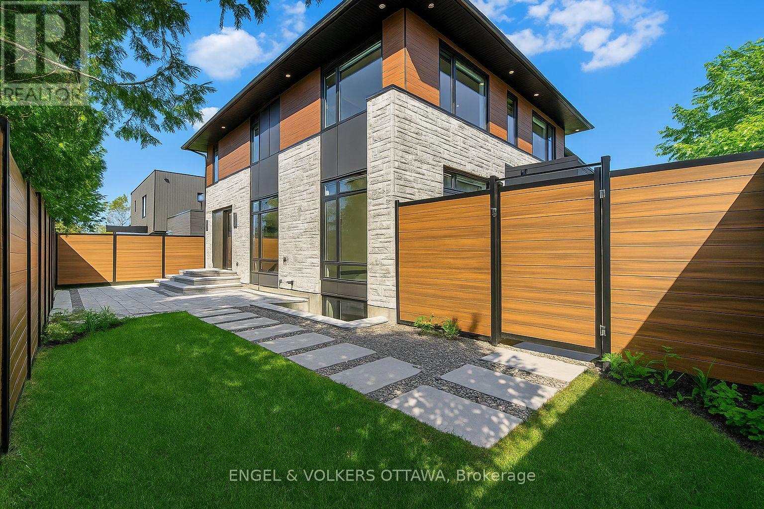 888 Melwood Avenue, Ottawa, Ontario  K2A 3C3 - Photo 36 - X12421158