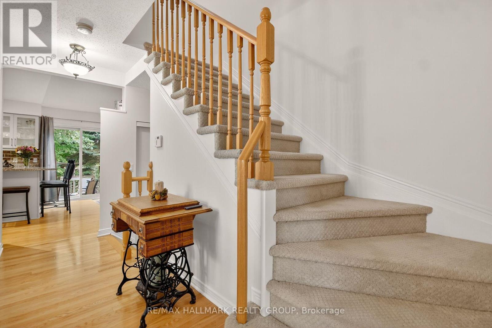 92 Stonemeadow Drive, Ottawa, Ontario  K2M 2M3 - Photo 15 - X12421172