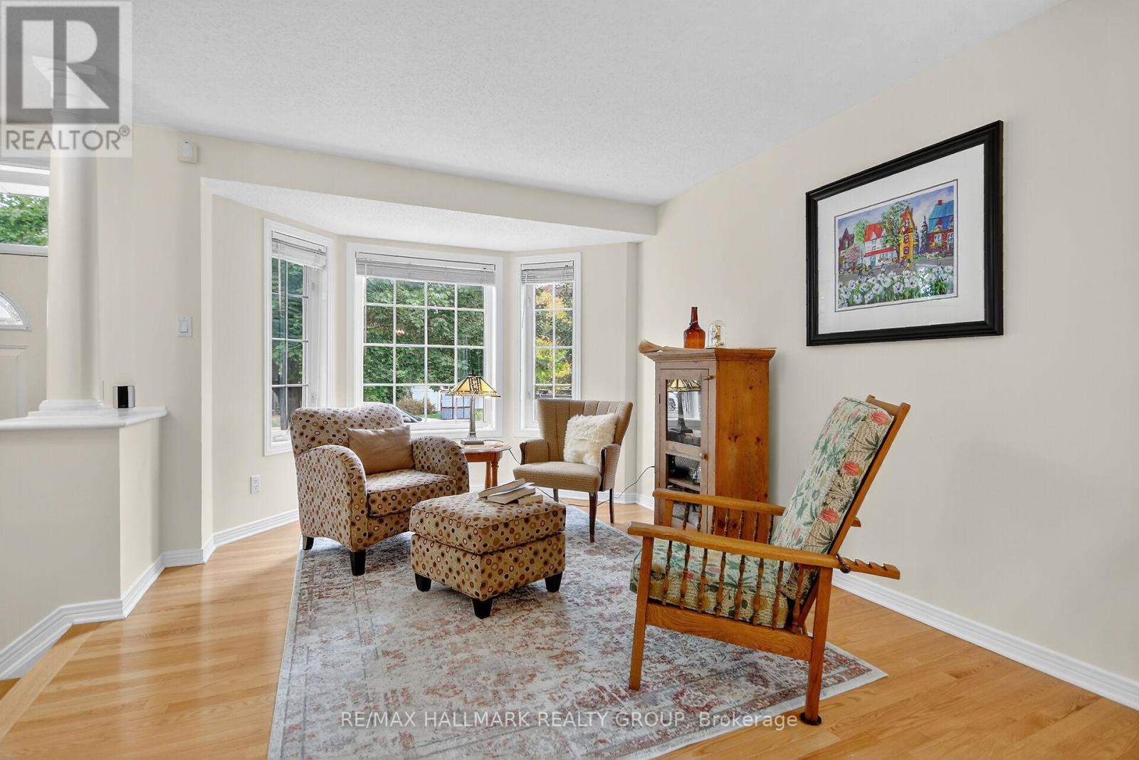 92 Stonemeadow Drive, Ottawa, Ontario  K2M 2M3 - Photo 3 - X12421172