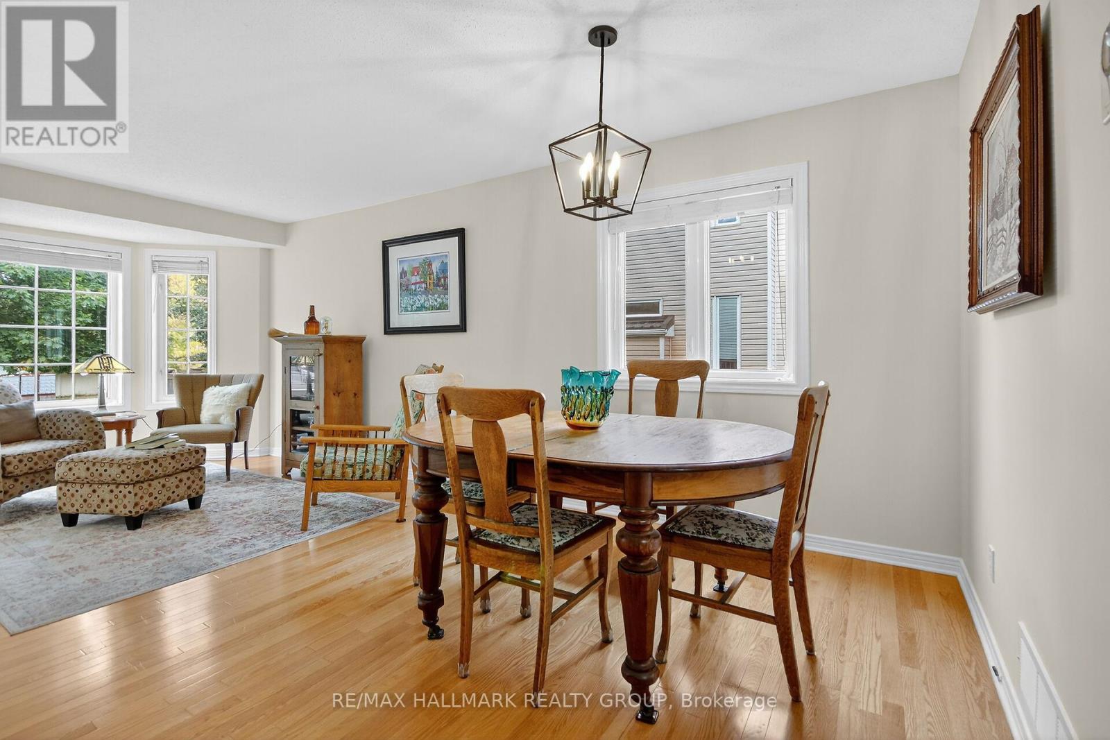 92 Stonemeadow Drive, Ottawa, Ontario  K2M 2M3 - Photo 7 - X12421172