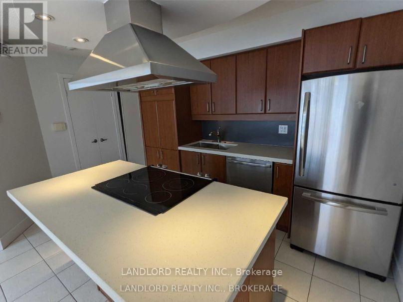 1007 - 550 Queens Quay W, Toronto, Ontario M5V 3M8 - Photo 2 - C12420921