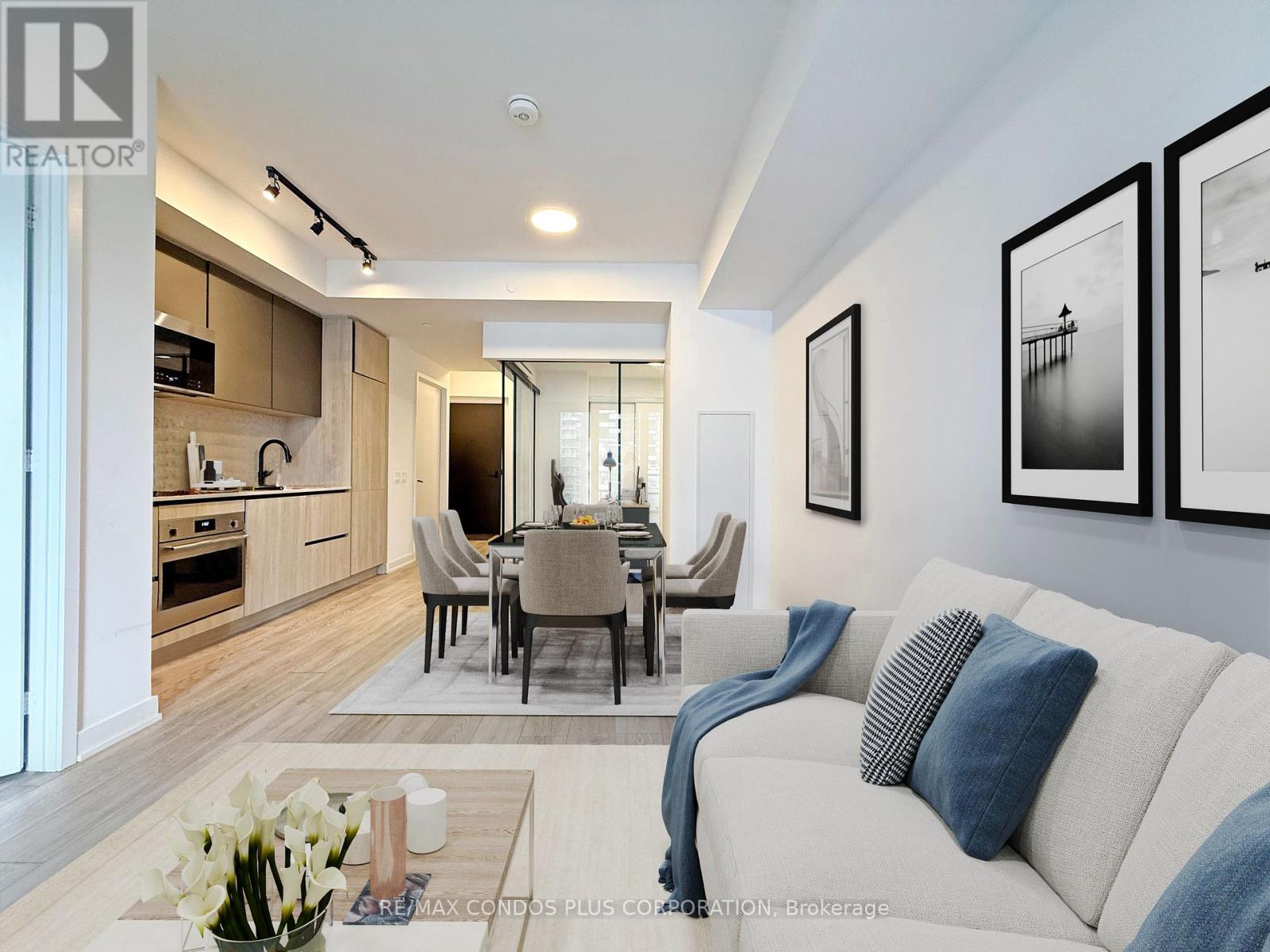 1305 - 108 Peter Street, Toronto, Ontario  M5V 0W2 - Photo 1 - C12420926