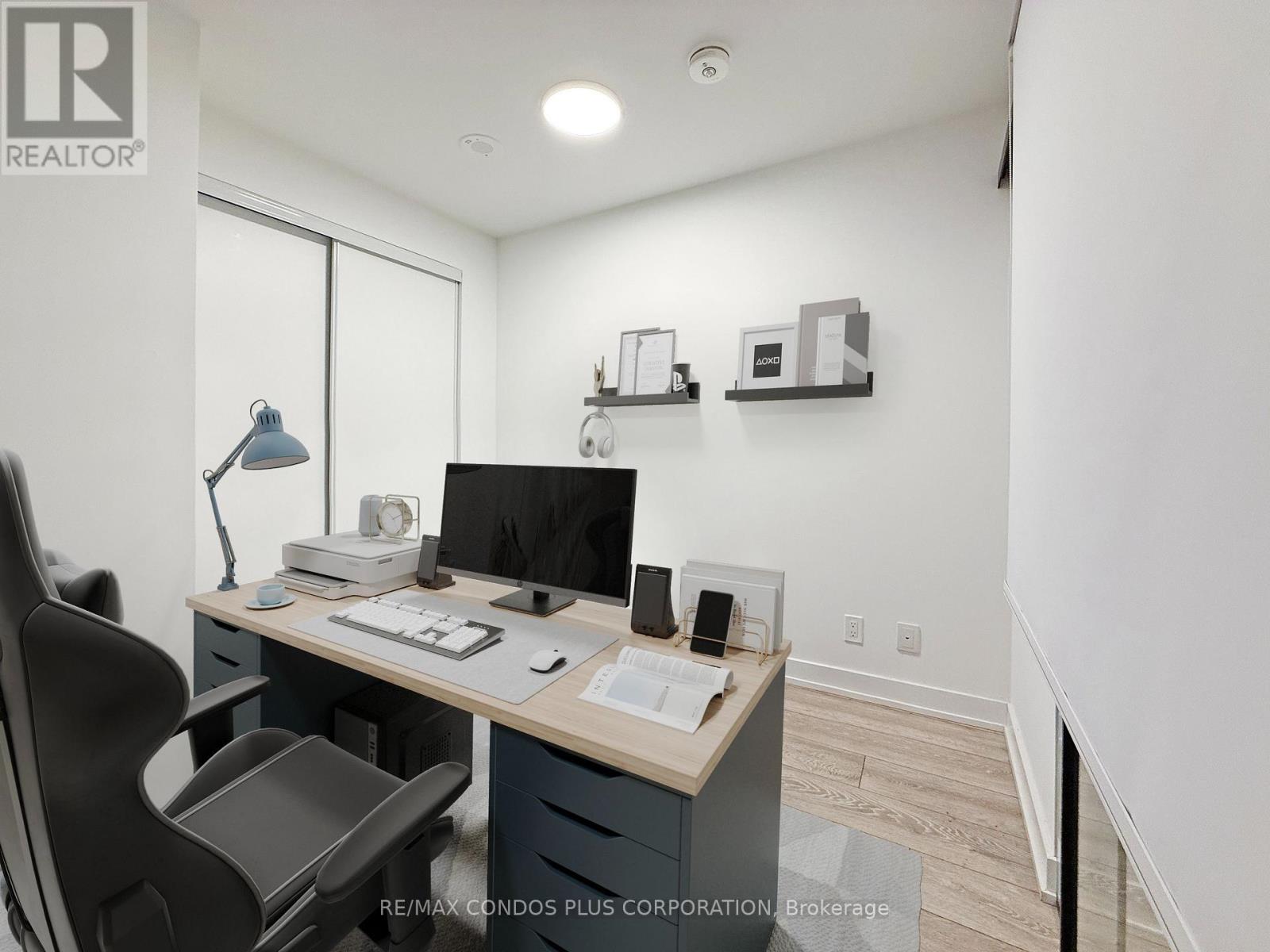 1305 - 108 Peter Street, Toronto, Ontario  M5V 0W2 - Photo 8 - C12420926