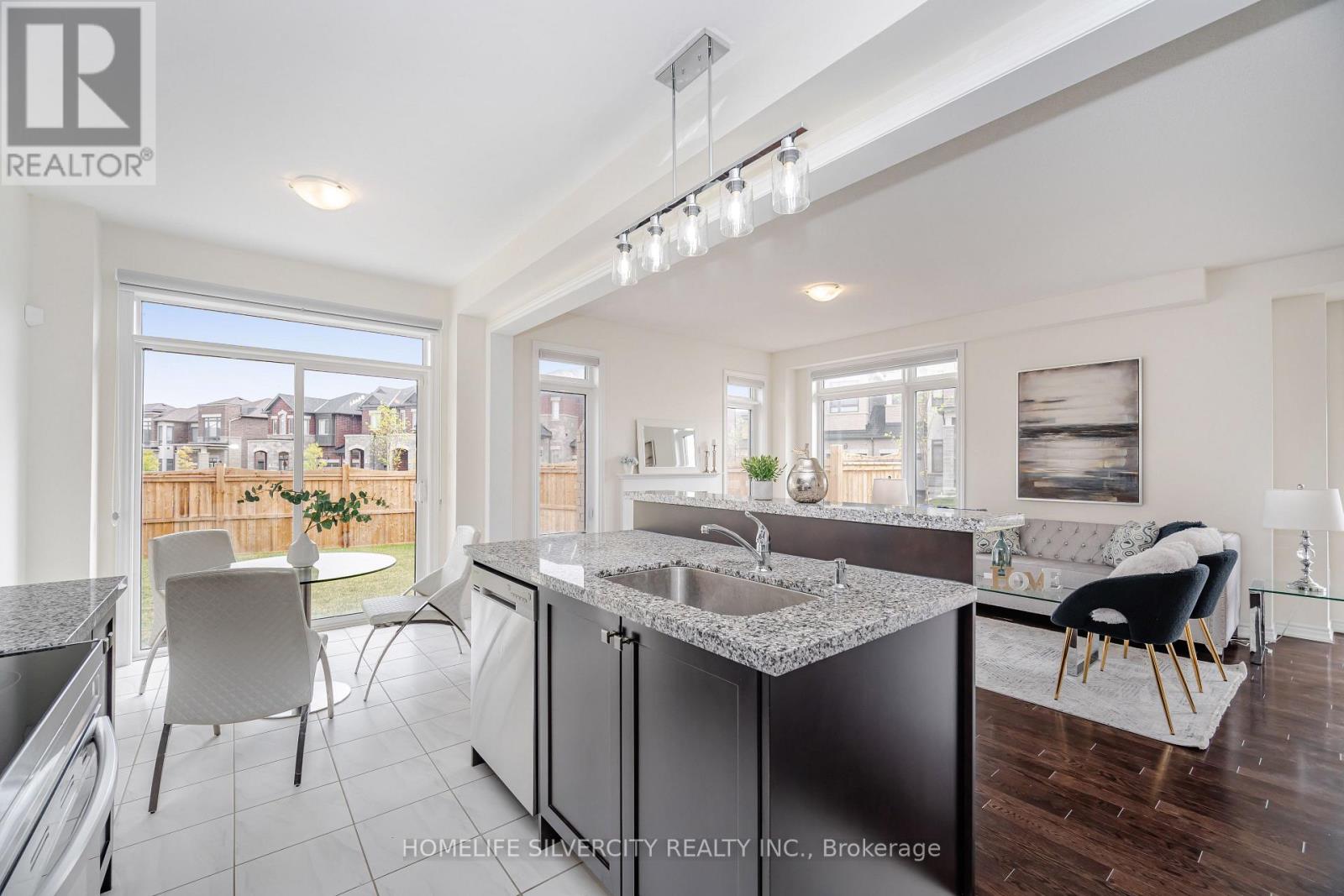 1 Armilia Place, Whitby, Ontario  L1P 0N9 - Photo 23 - E12417741