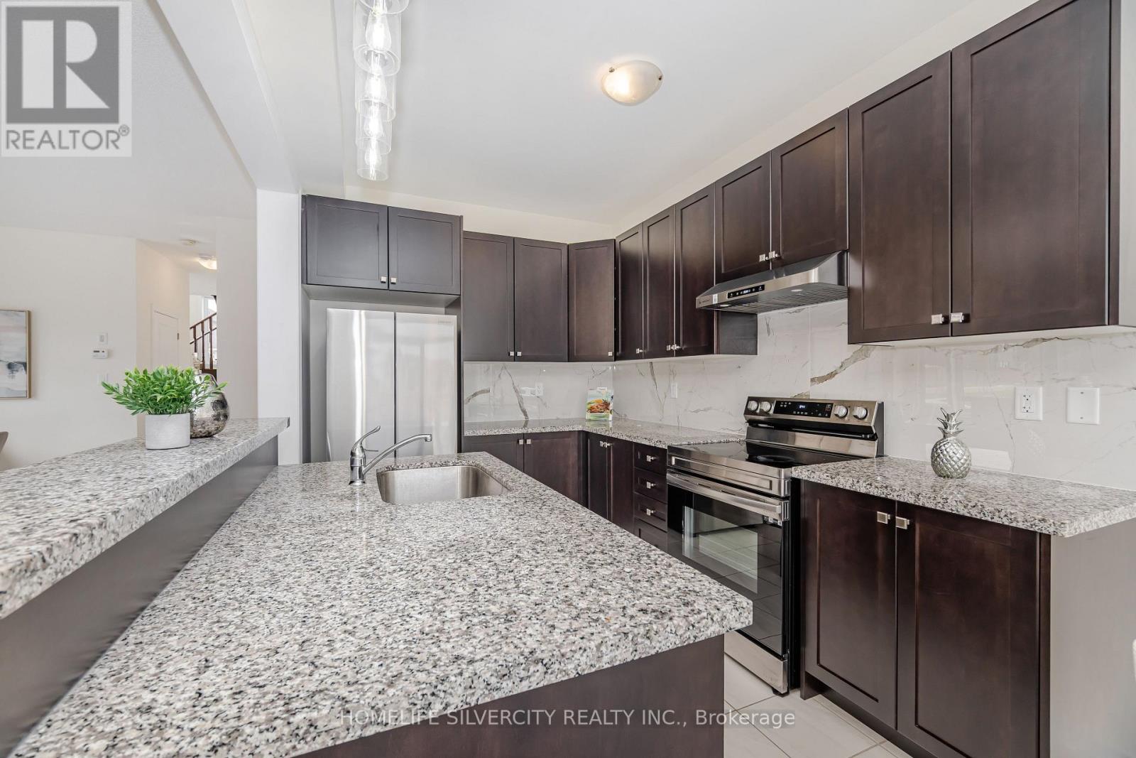 1 Armilia Place, Whitby, Ontario  L1P 0N9 - Photo 21 - E12417741