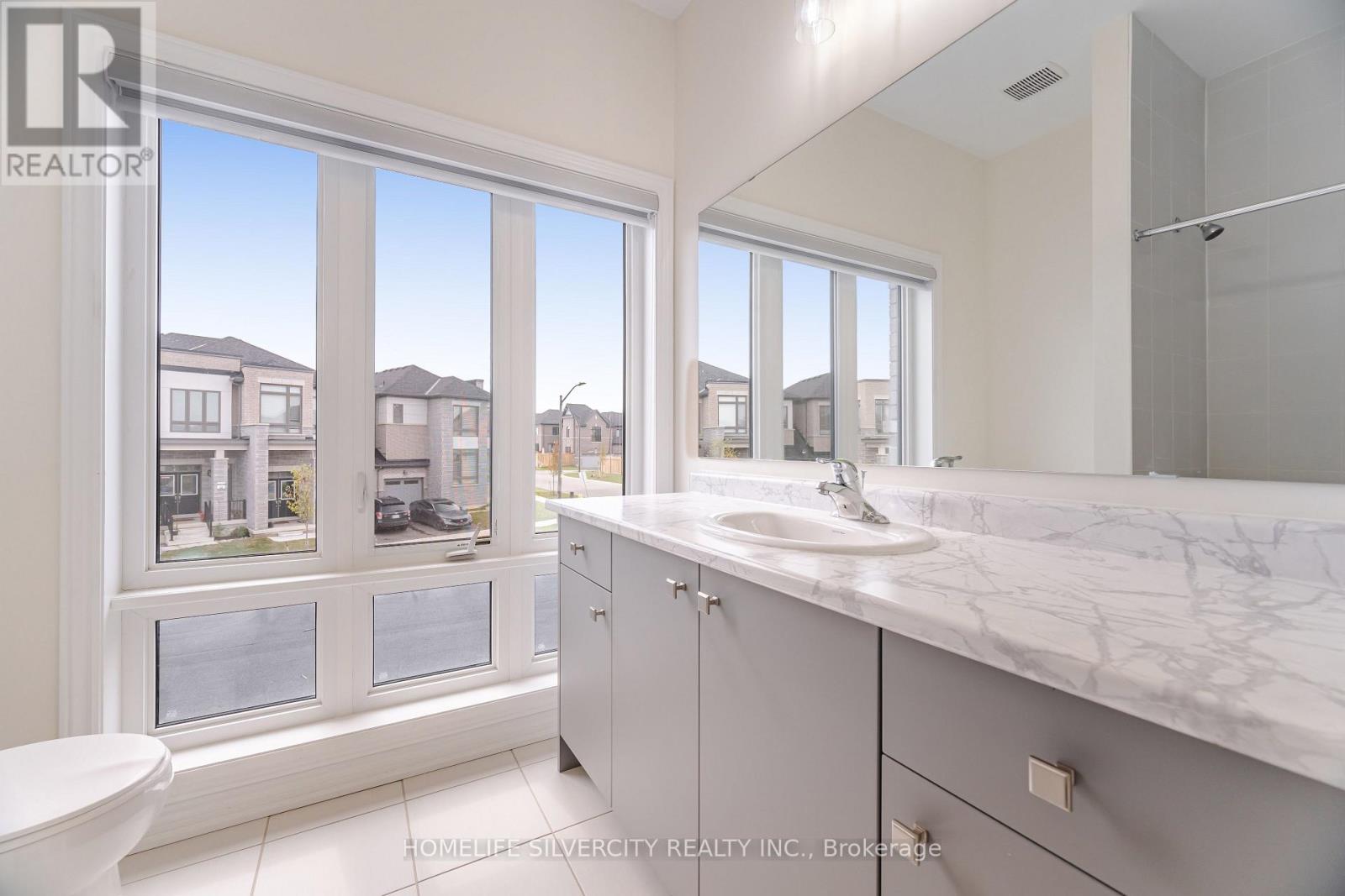 1 Armilia Place, Whitby, Ontario  L1P 0N9 - Photo 43 - E12417741