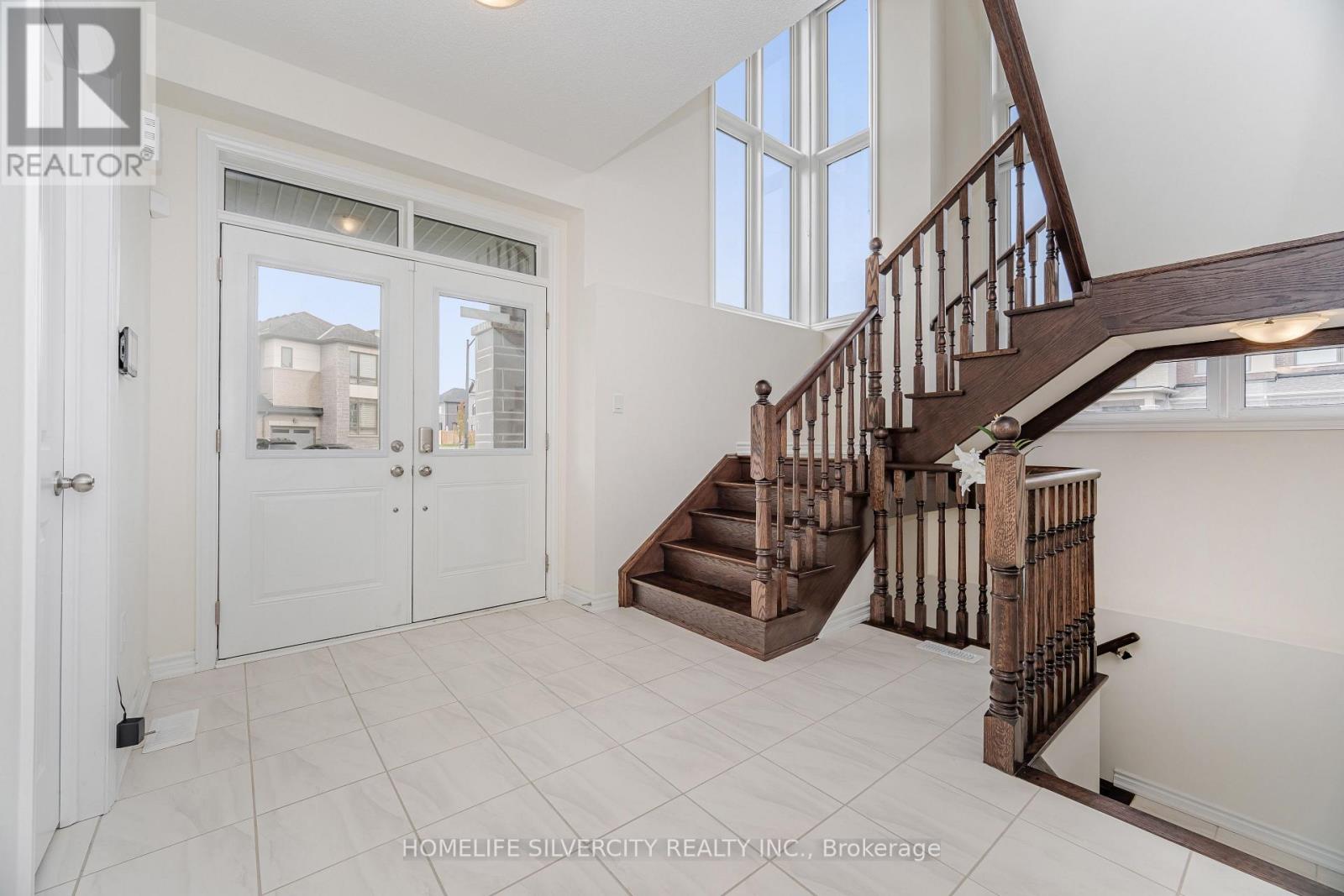 1 Armilia Place, Whitby, Ontario  L1P 0N9 - Photo 7 - E12417741