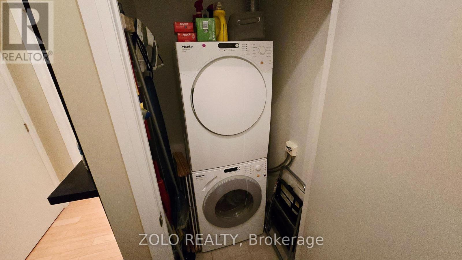 1205 - 80 John Street, Toronto, Ontario  M5V 3X4 - Photo 14 - C12388491