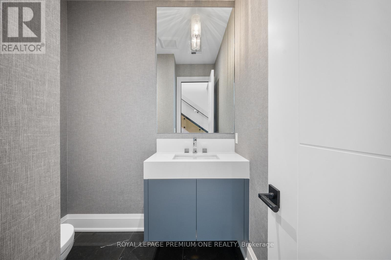 683 Glencairn Avenue, Toronto, Ontario  M6B 1Z8 - Photo 11 - C12419151