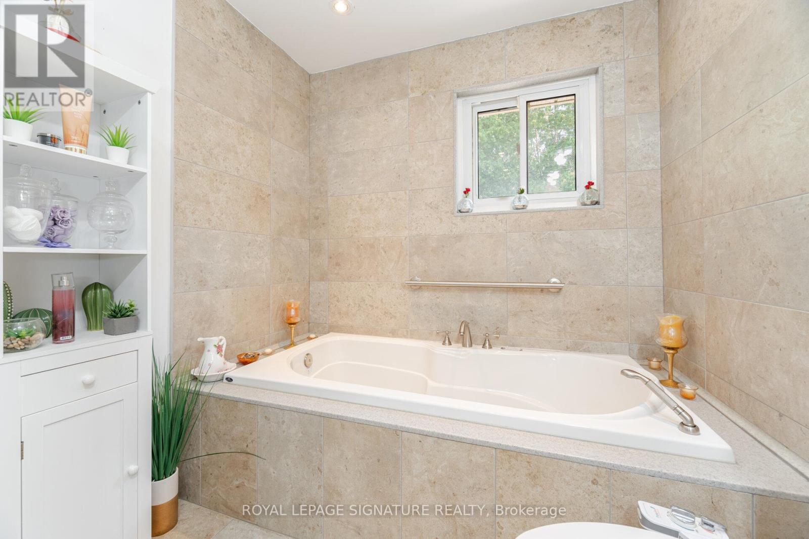 574 Antigua Crescent, Oshawa, Ontario  L1J 6B4 - Photo 21 - E12420942