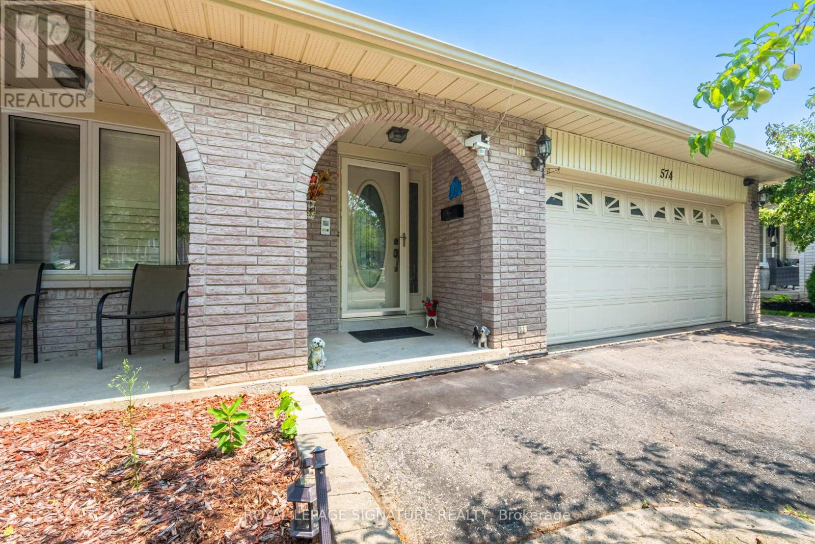 574 Antigua Crescent, Oshawa, Ontario  L1J 6B4 - Photo 4 - E12420942