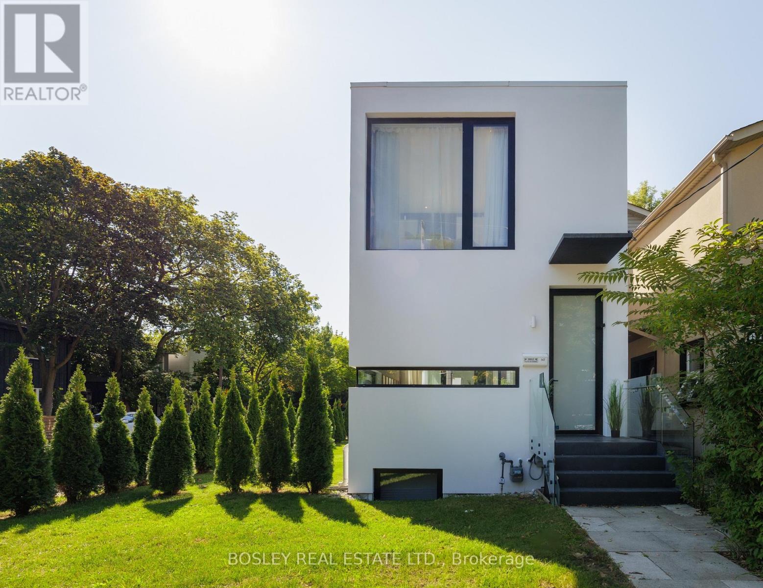 147 HANSON STREET, Toronto, Ontario