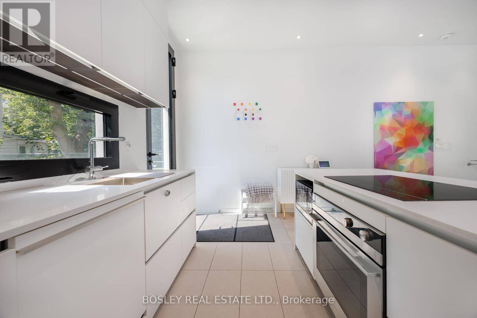 147 Hanson Street, Toronto, Ontario  M4C 1A3 - Photo 15 - E12420957