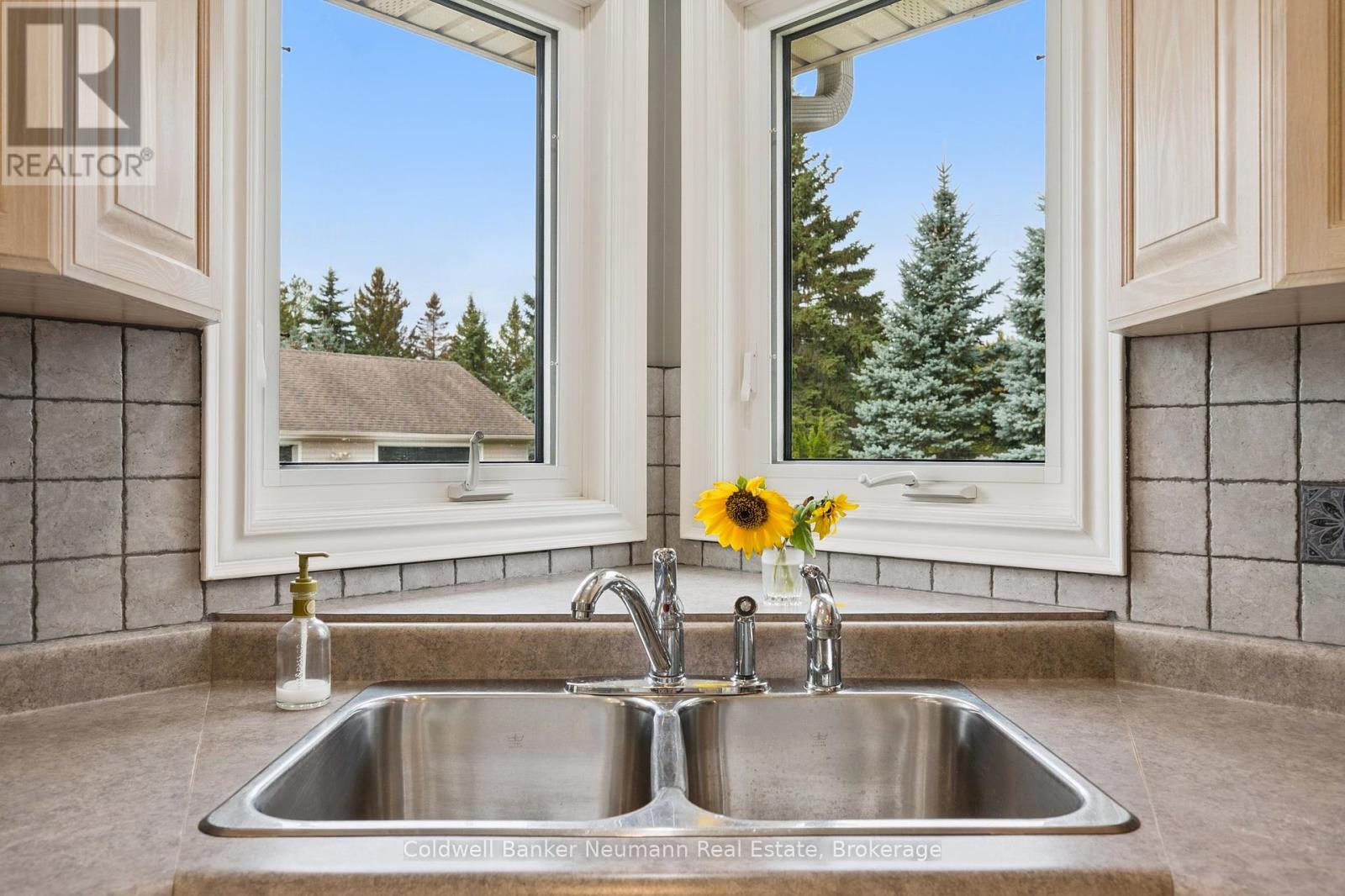 5796 Eighth Line East Line E, Guelph/eramosa, Ontario  N0B 1B0 - Photo 13 - X12421062