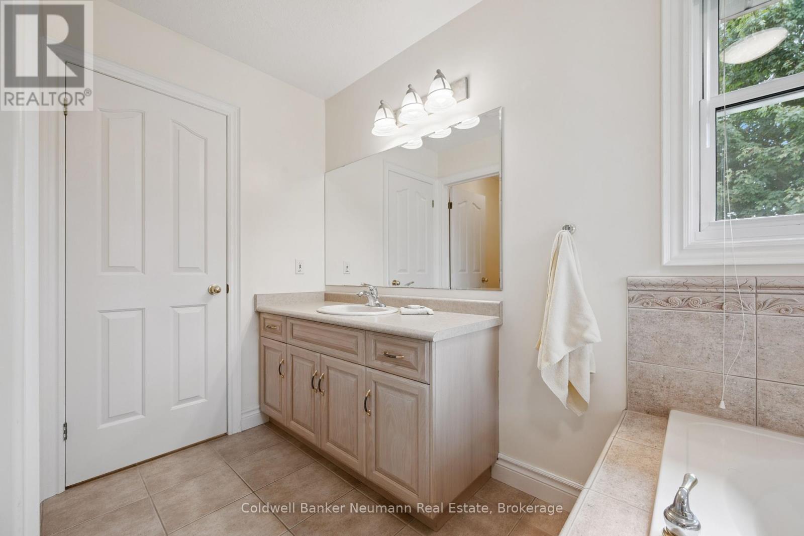 5796 Eighth Line East Line E, Guelph/eramosa, Ontario  N0B 1B0 - Photo 25 - X12421062