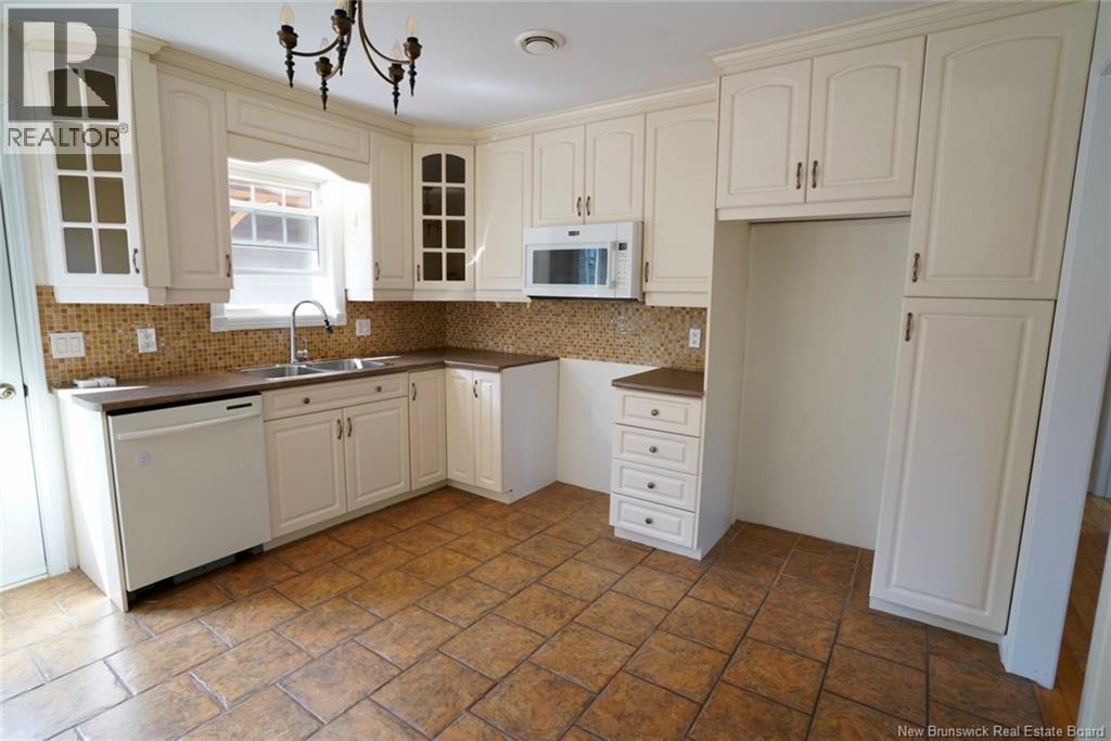 1961 Craig Avenue, Bathurst, New Brunswick  E2A 4Y1 - Photo 9 - NB126914